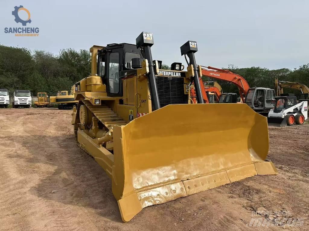 CAT D 8 R Верижни булдозери
