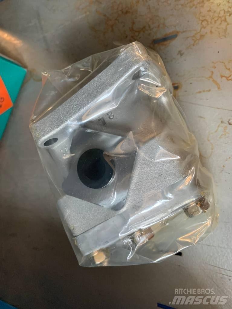 Kramer Pumpe Z600 Колесни товарачи