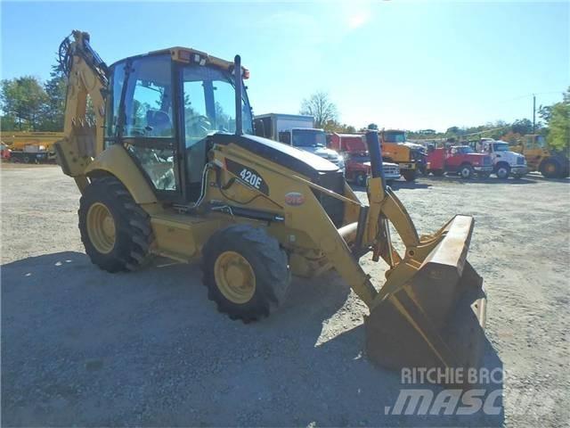 CAT 420 E Товарач със заден ексватор