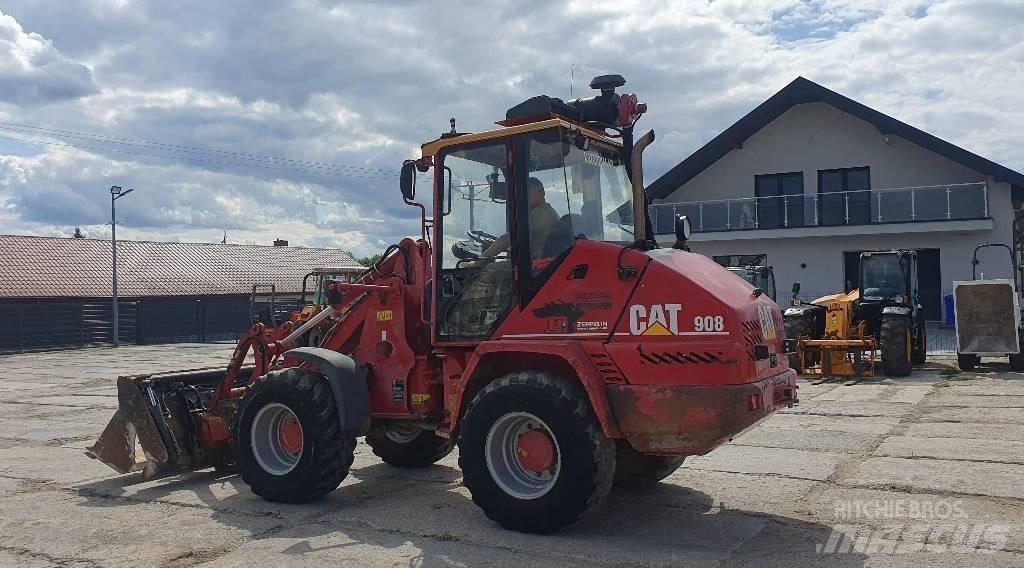 CAT 908 Колесни товарачи