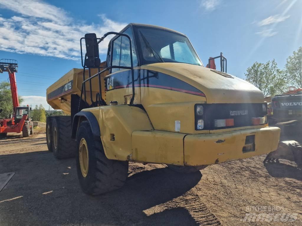 CAT 725 Дъмпери/моторни превозни средства