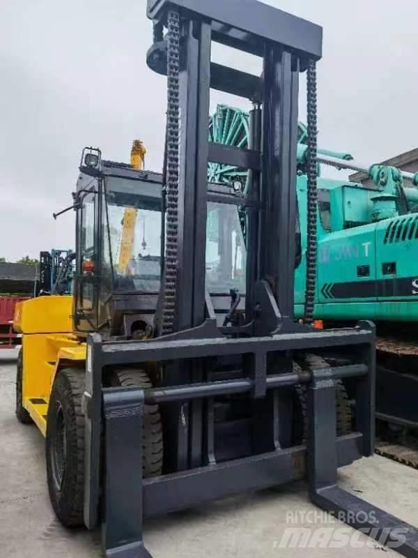 Komatsu FD 160 Дизелови камиони