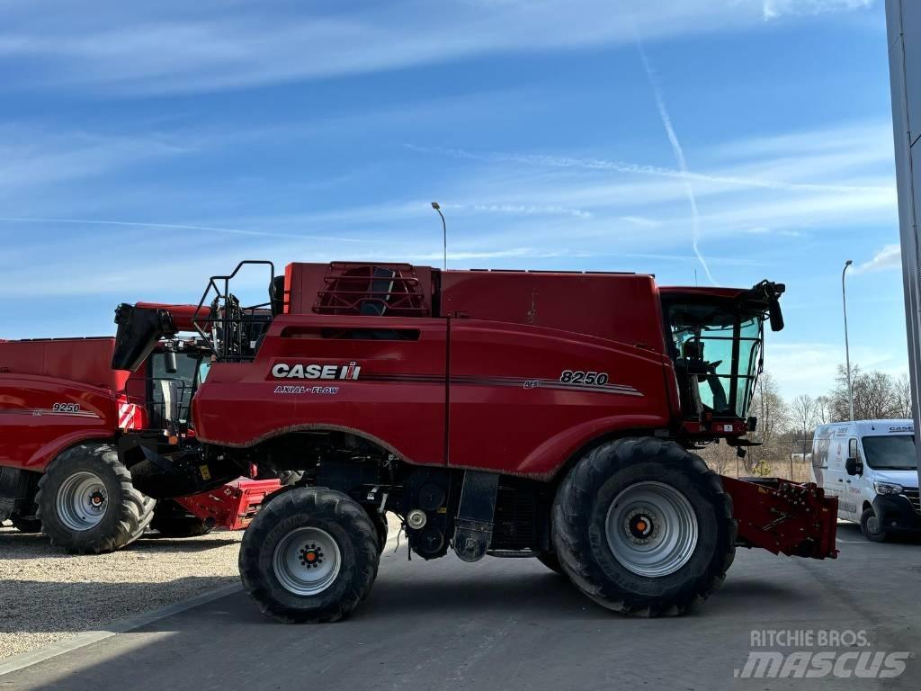 Case IH 8250 Комбайни