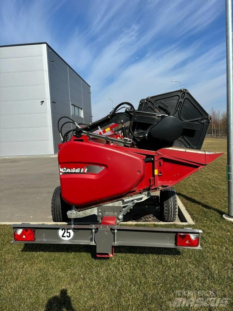 Case IH 8250 Комбайни