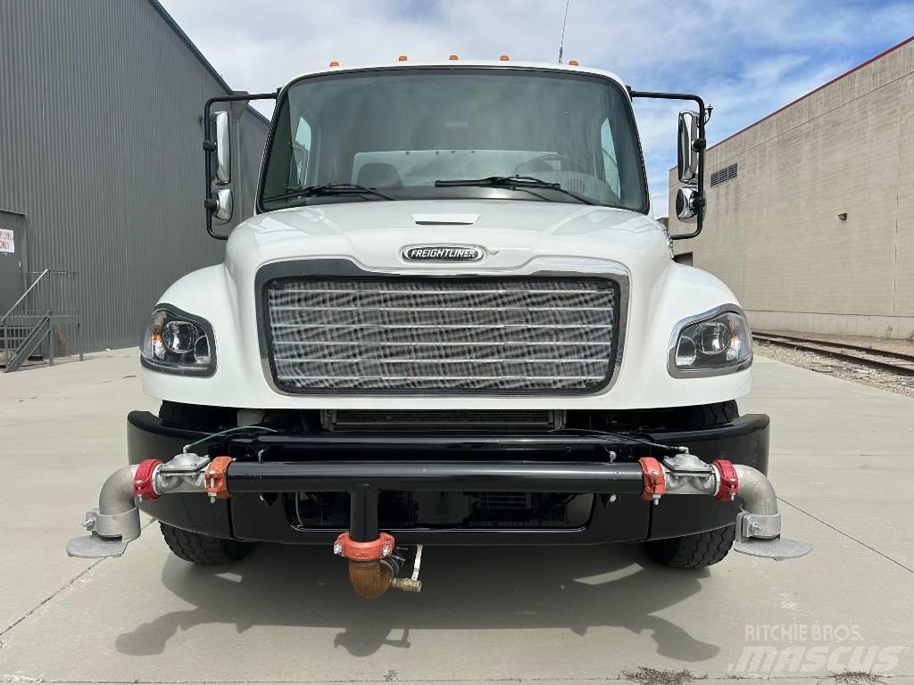 Freightliner M2 Цистерни за вода
