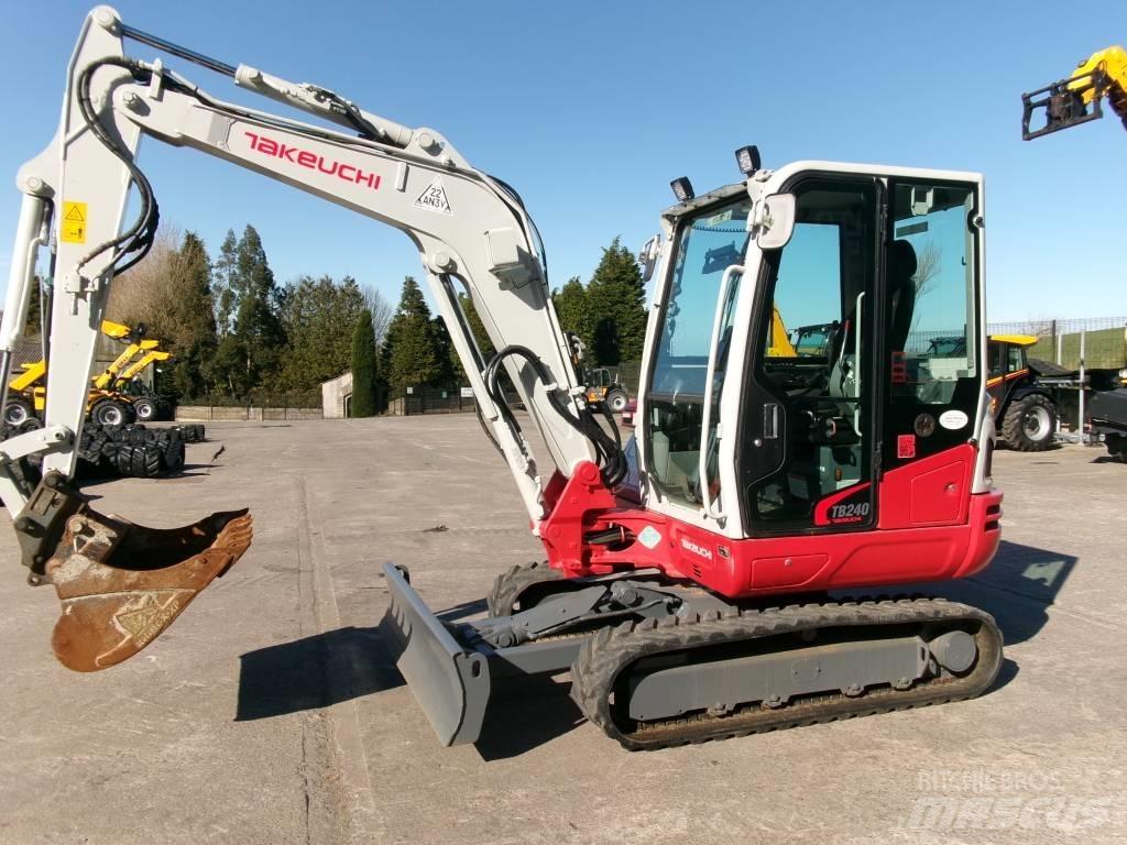 Takeuchi TB 240 Мини екскаватори < 7 т