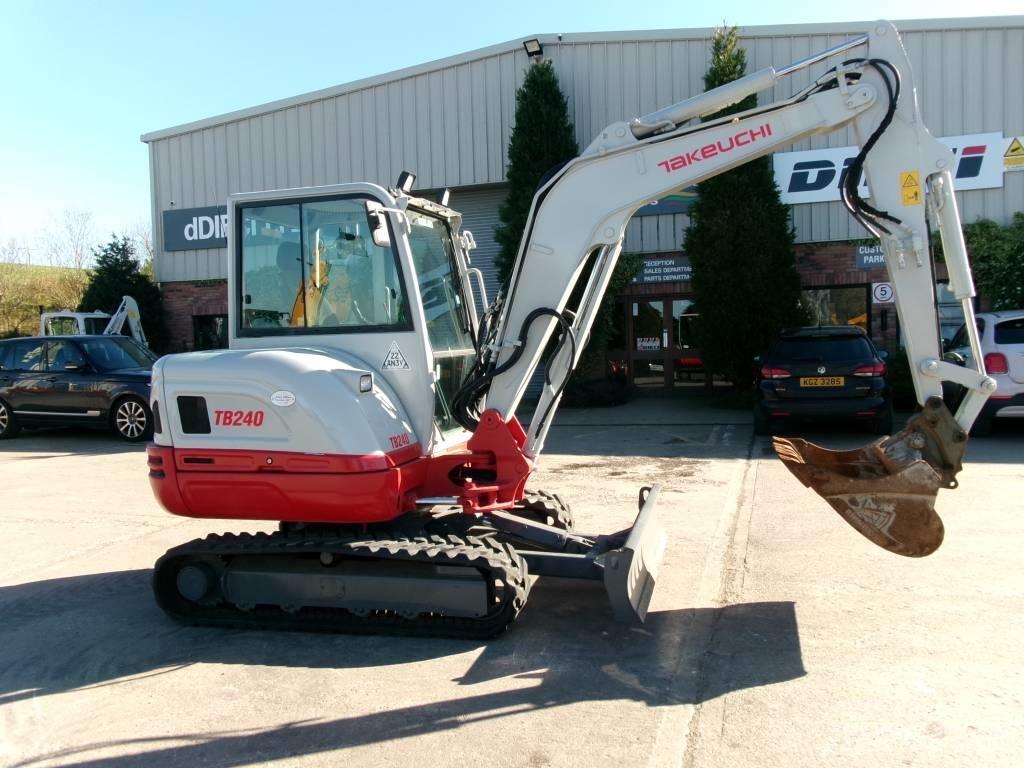 Takeuchi TB 240 Мини екскаватори < 7 т
