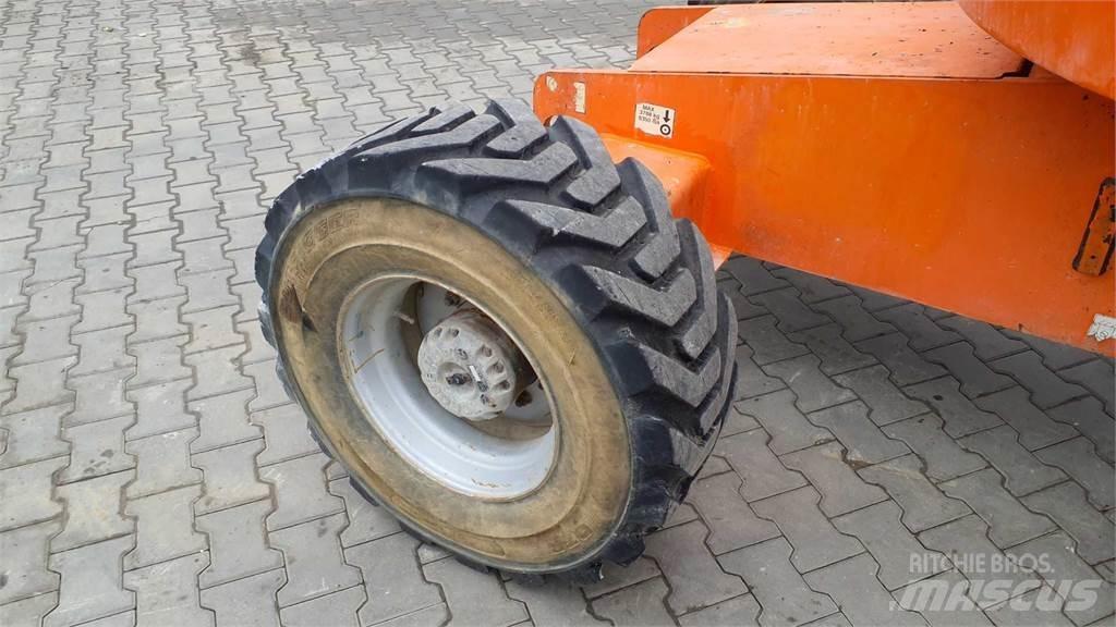 JLG 460SJG Телескопични повдигачи
