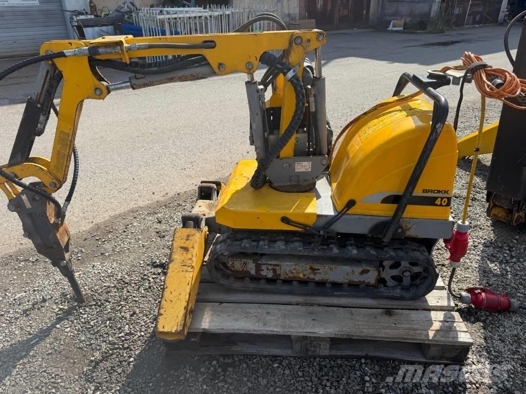 Brokk 40 Багери за разрушаване
