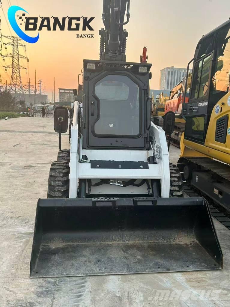  EARTHFORCE S300 Многофункционални товарачи