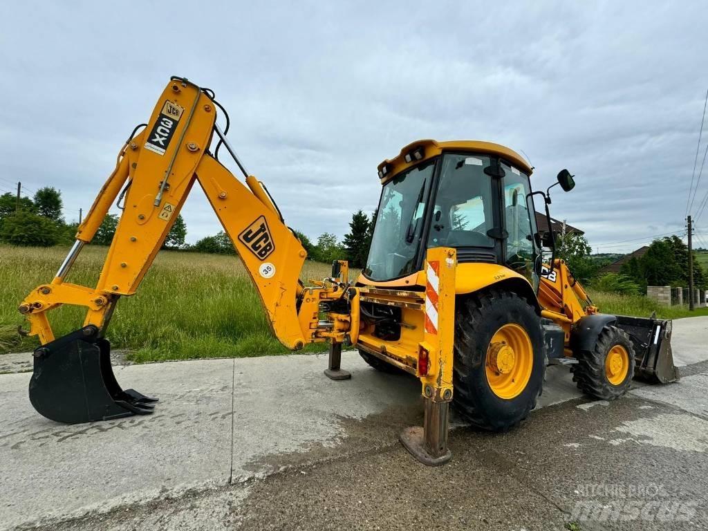 JCB 3CX Товарач със заден ексватор