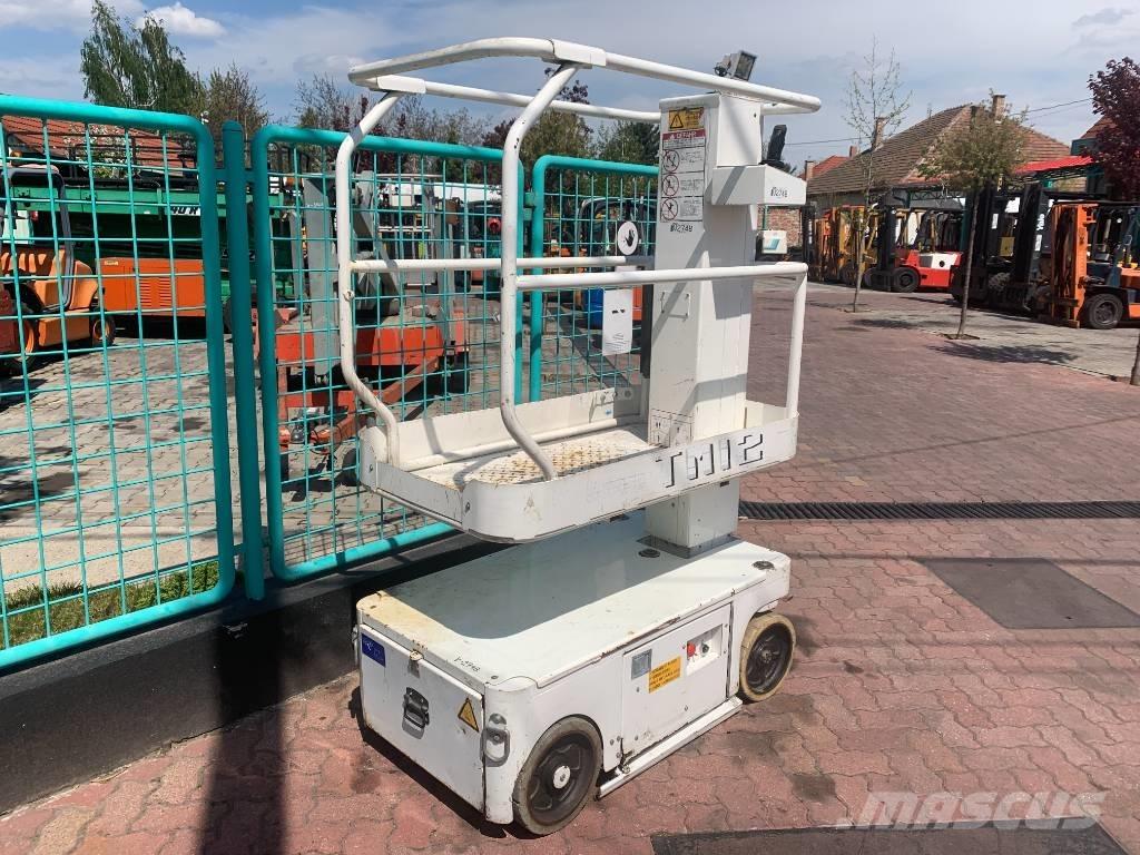 UpRight TM 12   V-2748 Вертикални мачтови повдигачи
