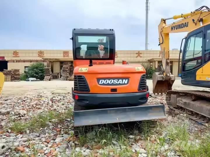 Doosan DX 60 Верижен екскаватор