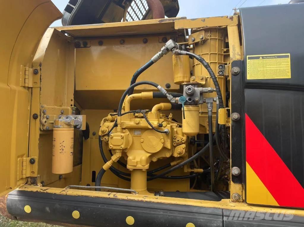 CAT 320d Верижен екскаватор