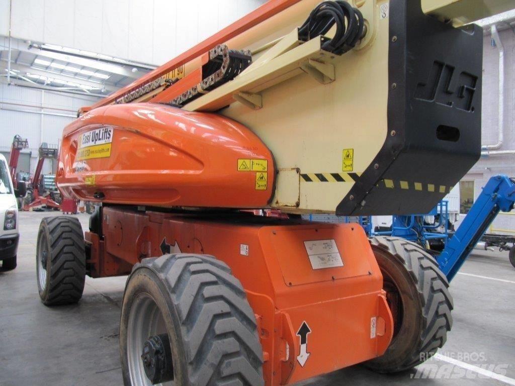 JLG 1250 AJP Съчленени стрелови подемници