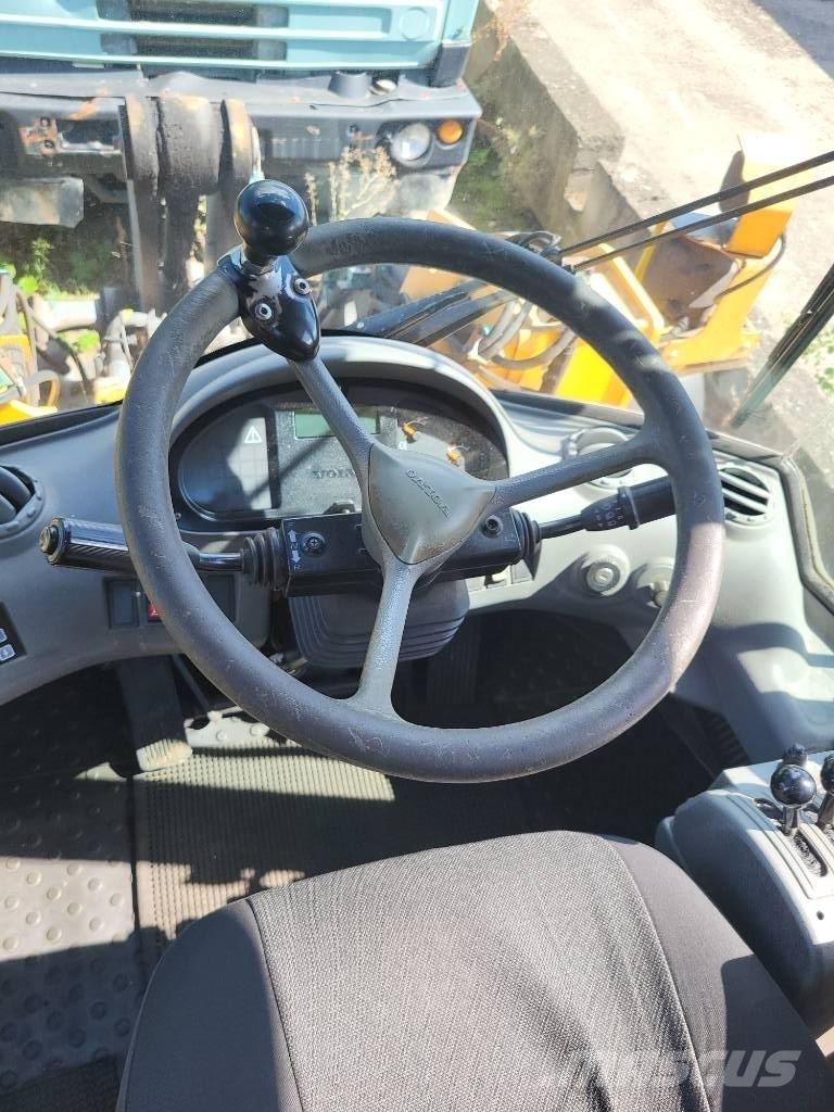 Volvo L 70 E Колесни товарачи