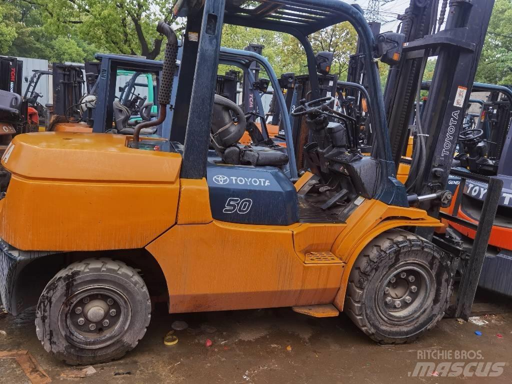 Toyota FD 50 Дизелови камиони