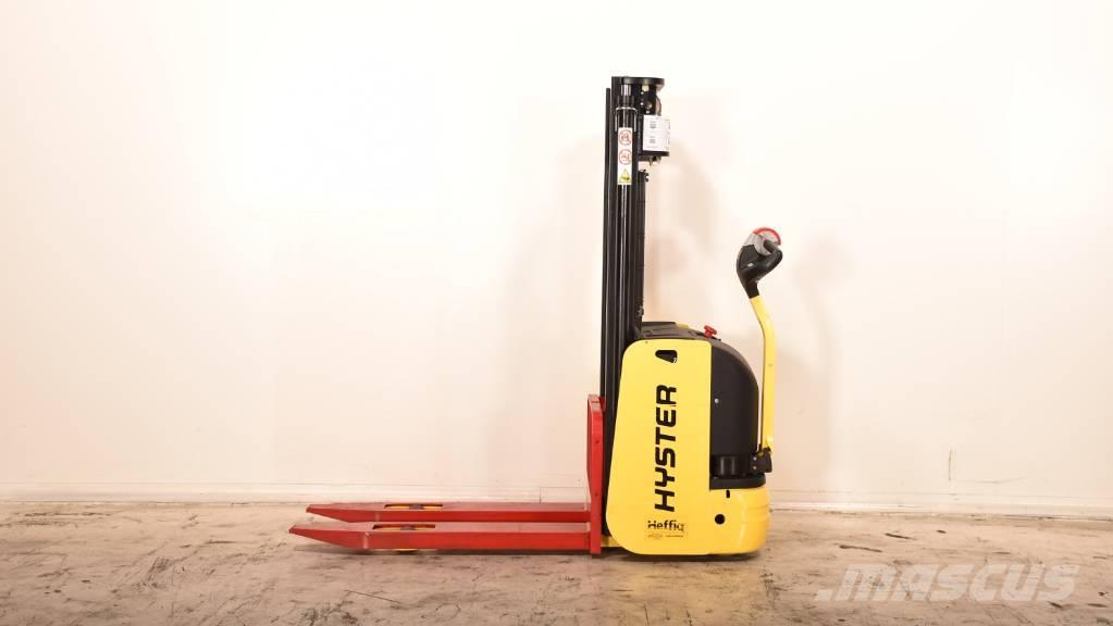 Hyster S1.0-24 Колички високоповдигачи с теглич