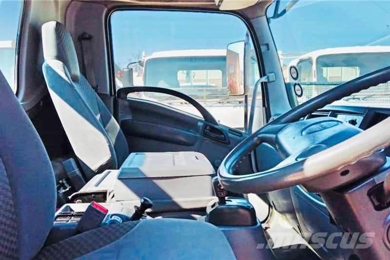 Isuzu FRR 600 AMT Други