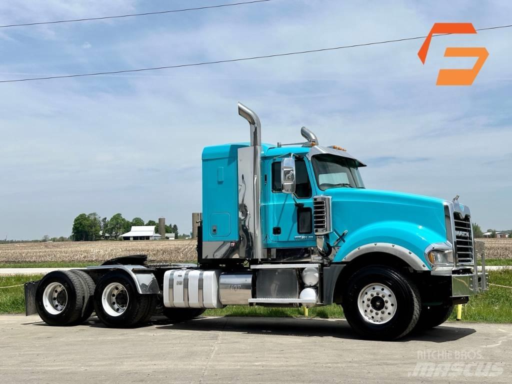 Mack Titan TD 713 Други