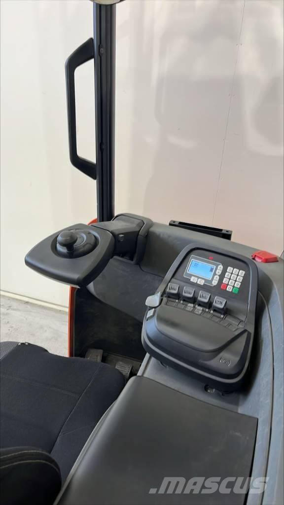 BT RR E 140 H Ретрак/ Високоповдигач с изместване на вилката напред