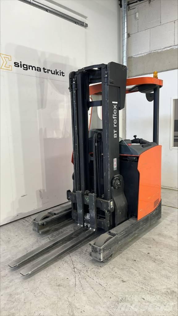 BT RR E 140 H Ретрак/ Високоповдигач с изместване на вилката напред