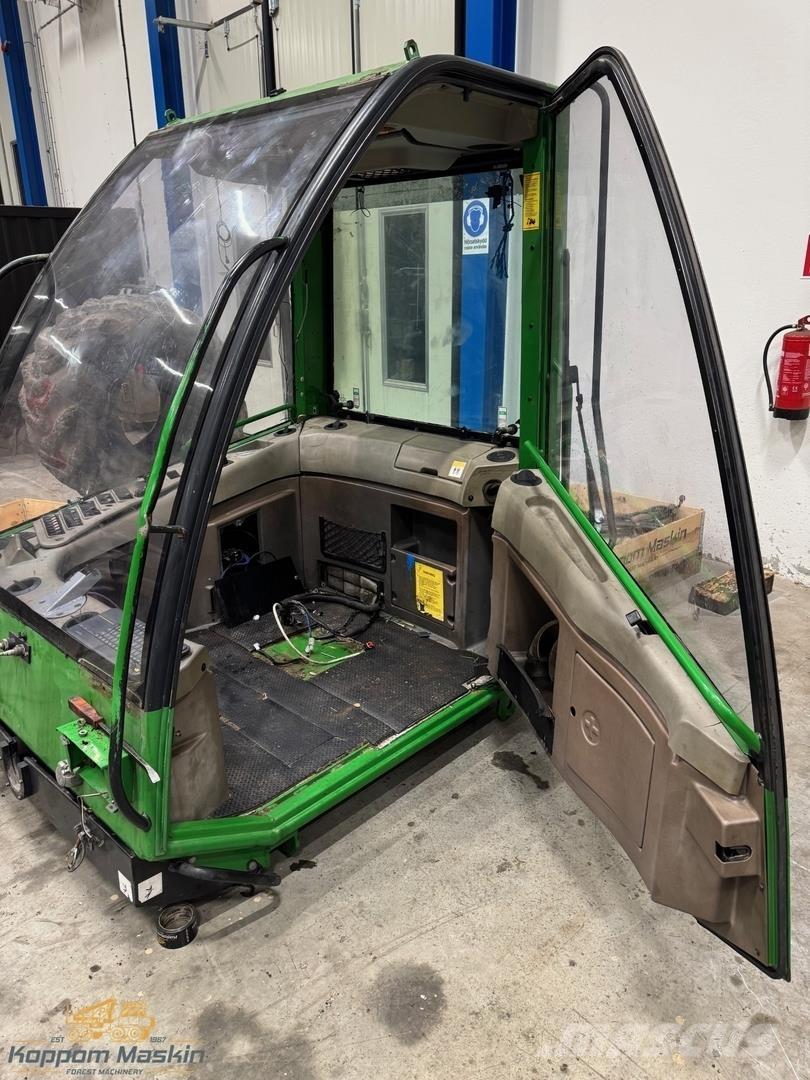 John Deere 1470D Кабина