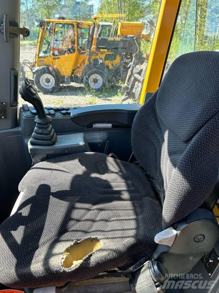 Wille 455B Комунални съоражения