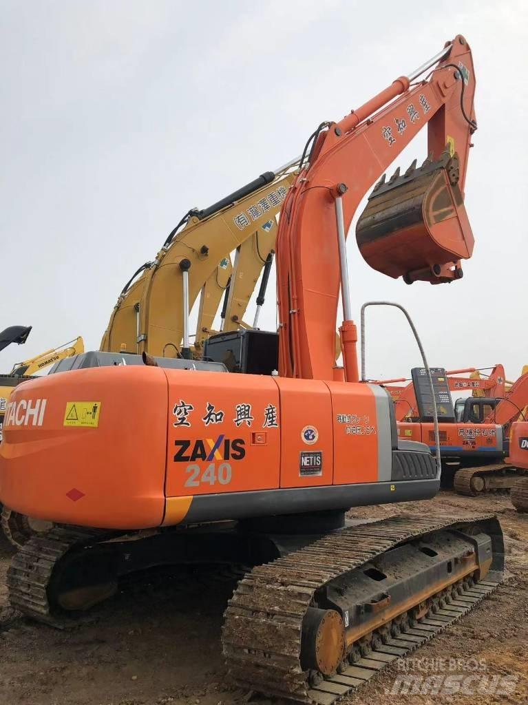 Hitachi 240 Верижен екскаватор