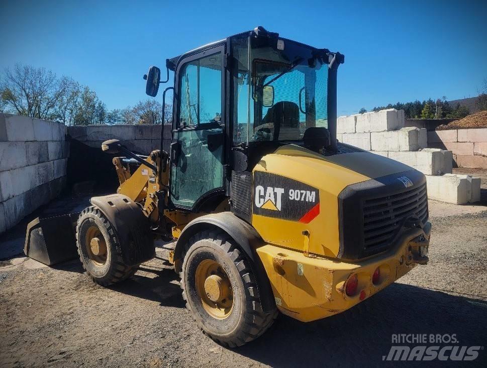 CAT 907 M Колесни товарачи
