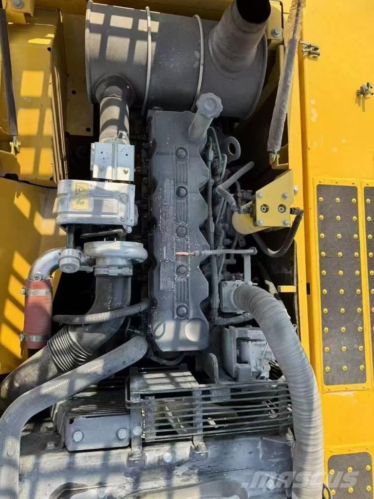 Komatsu 220-8 Верижен екскаватор