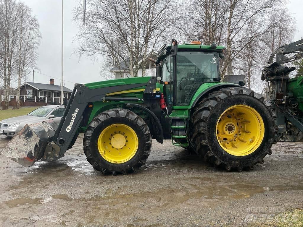 John Deere 7930 Трактори