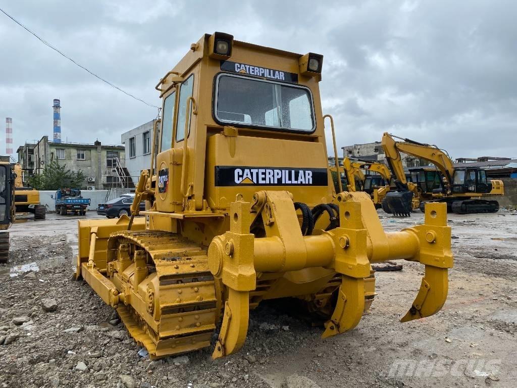 CAT D 6 D Верижни булдозери
