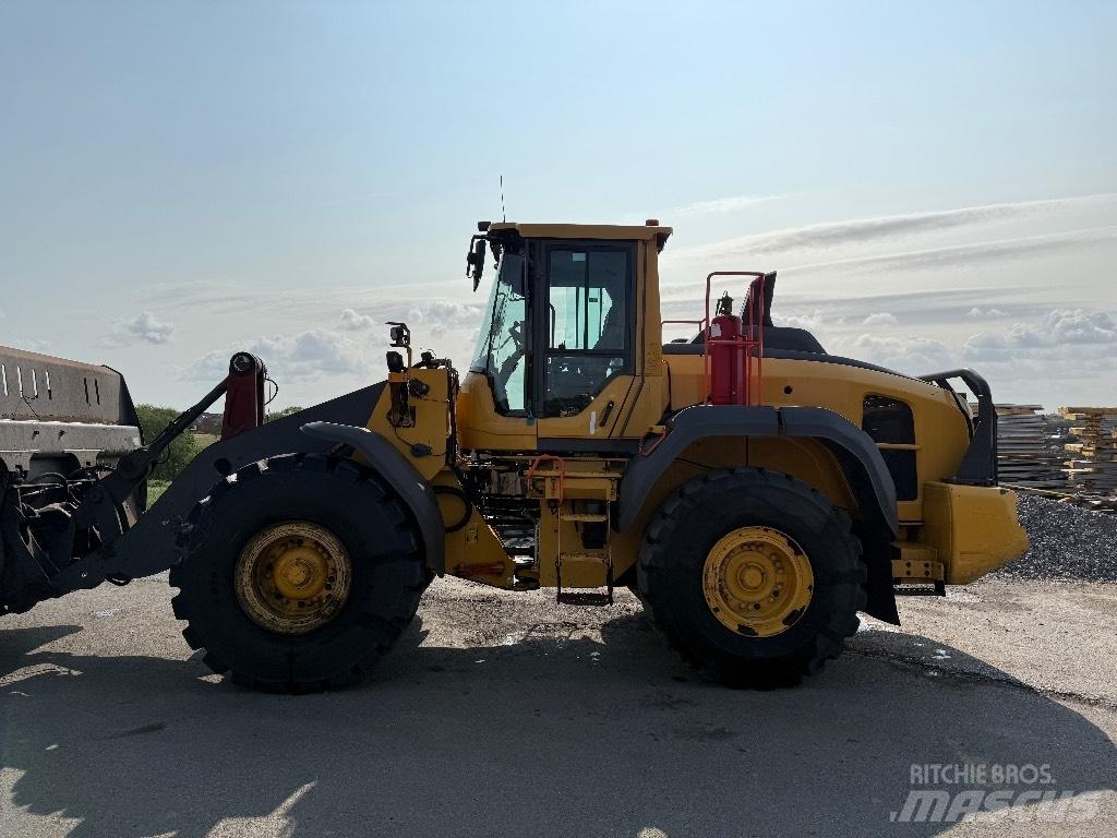 Volvo L 120 H Колесни товарачи