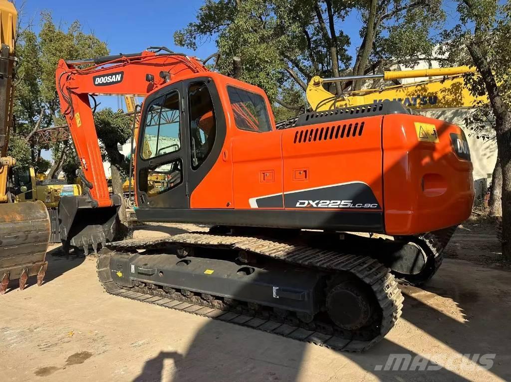 Doosan DX225LC-9C Верижен екскаватор