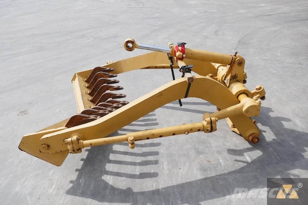 CAT 140H Scarifier Други компоненти