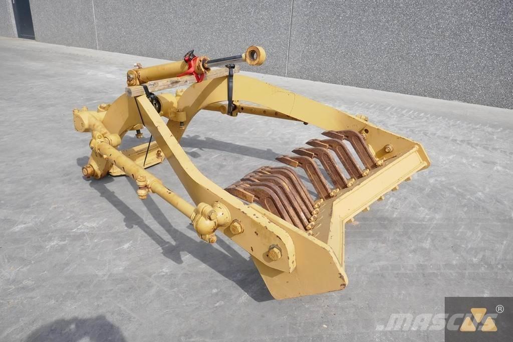 CAT 140H Scarifier Други компоненти