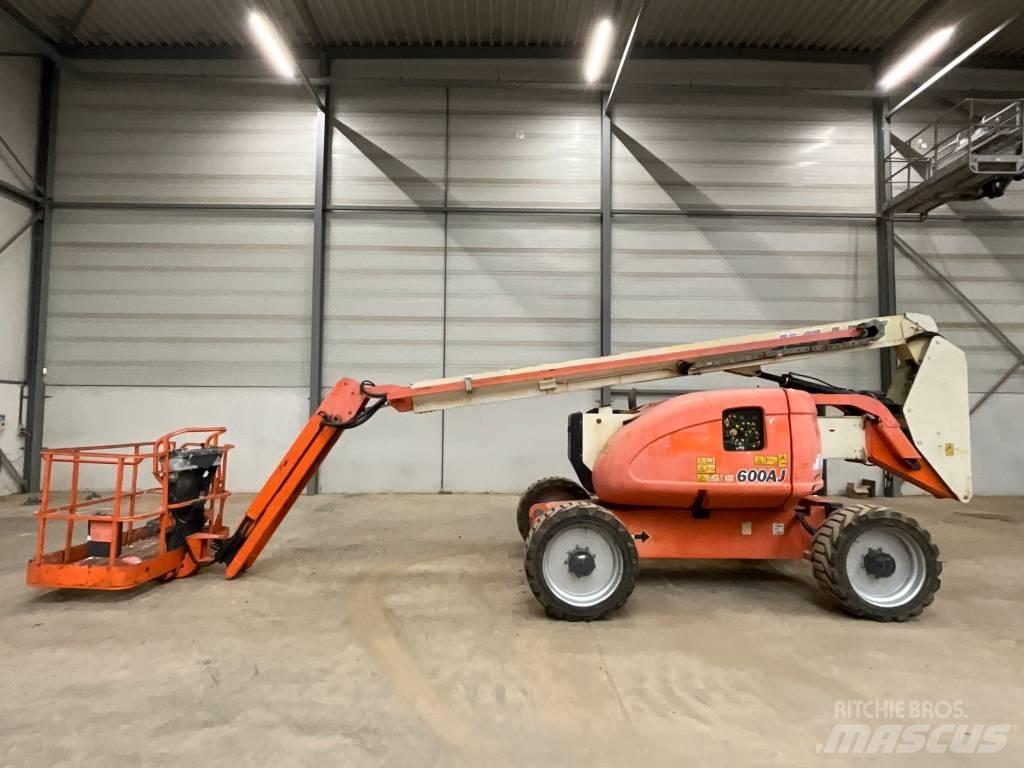 JLG 600 AJ Съчленени стрелови подемници