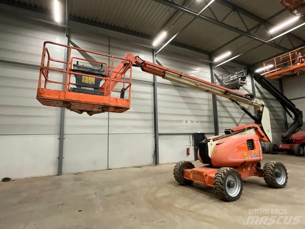 JLG 600 AJ Съчленени стрелови подемници