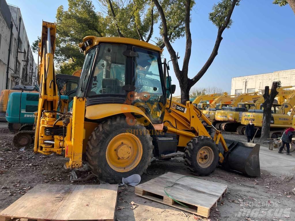 JCB 3 CX Товарач със заден ексватор