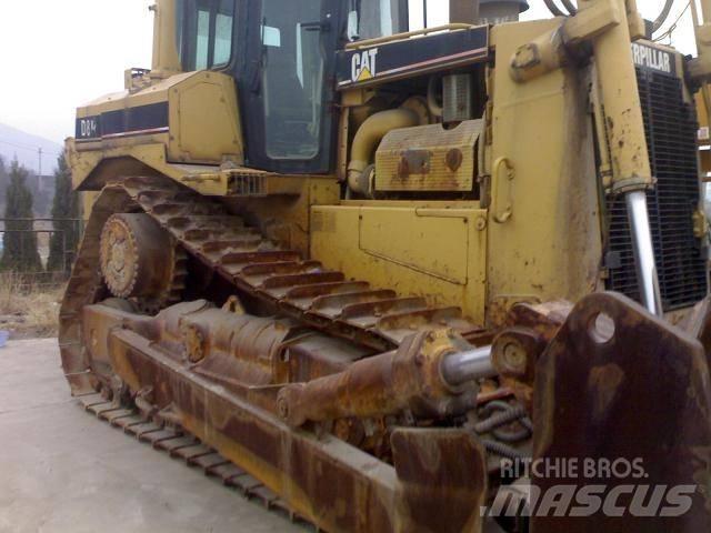 CAT D8R Верижни булдозери
