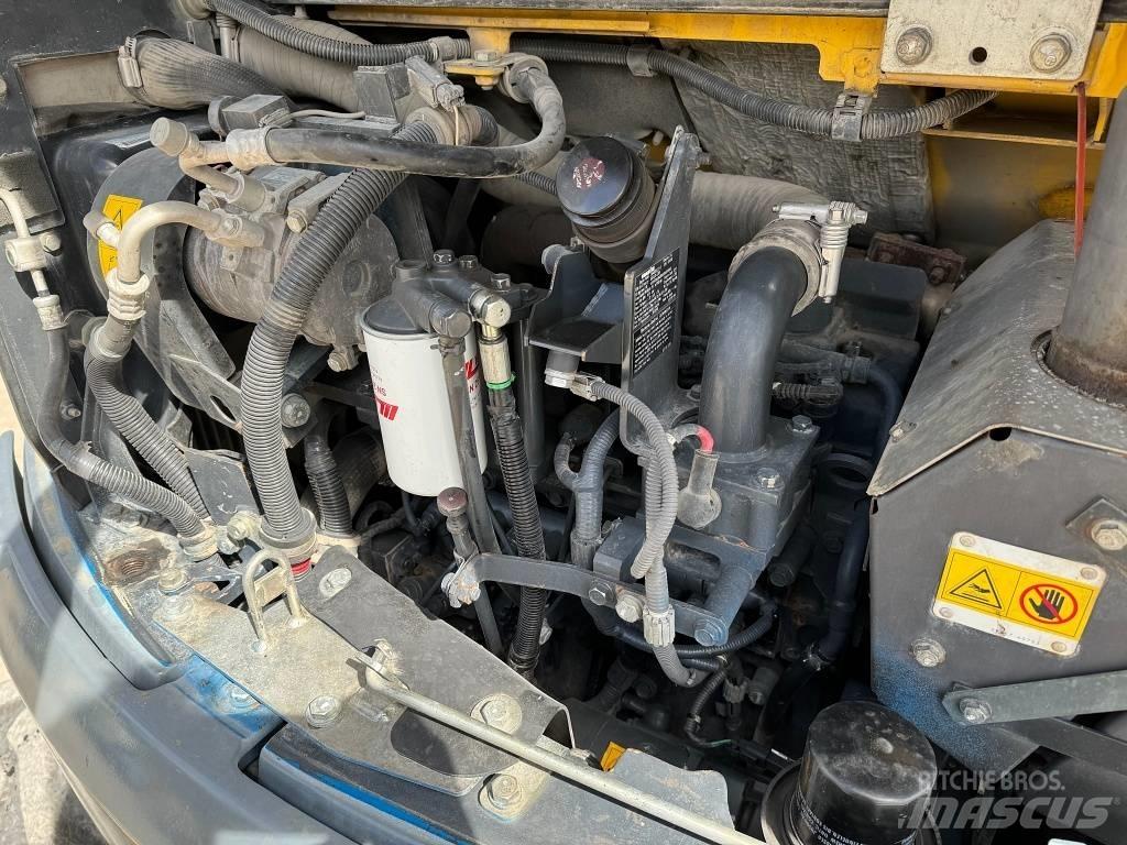 Komatsu PW 98 MR-8 Колесни екскаватори