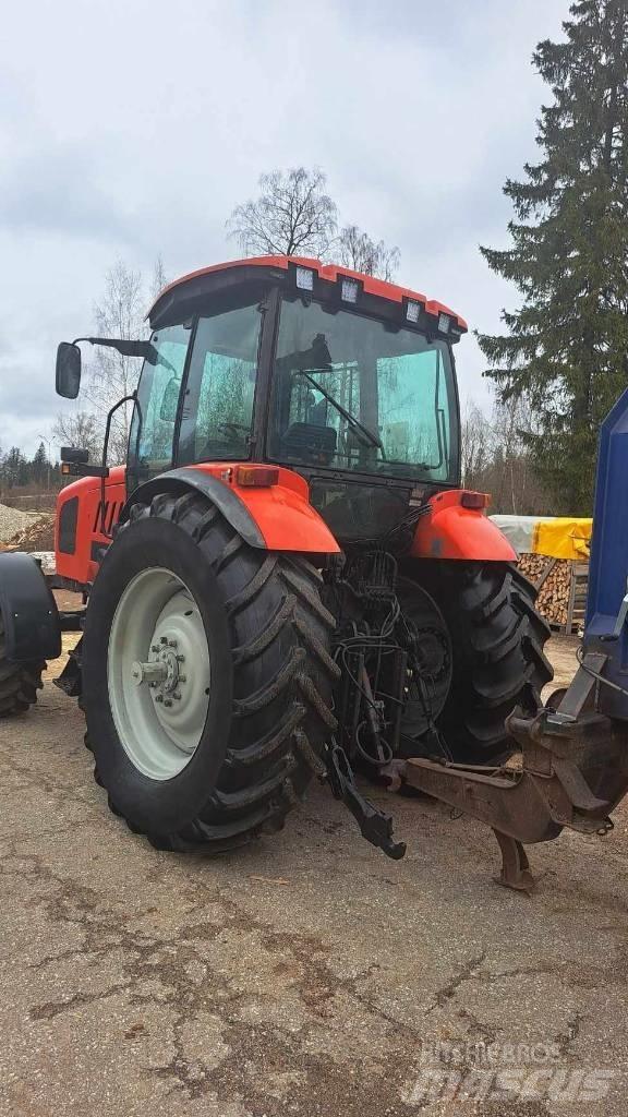 MTZ 2022.3 Трактори