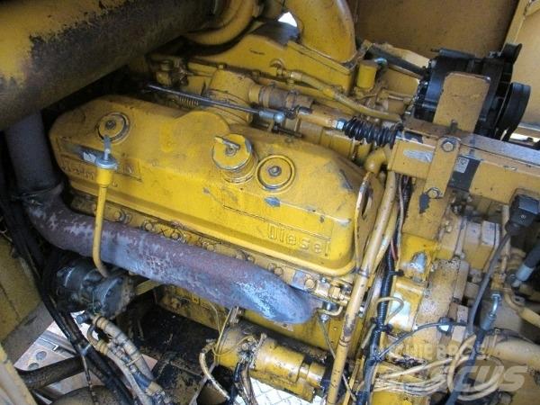 JCB JS 450LC Пилоти
