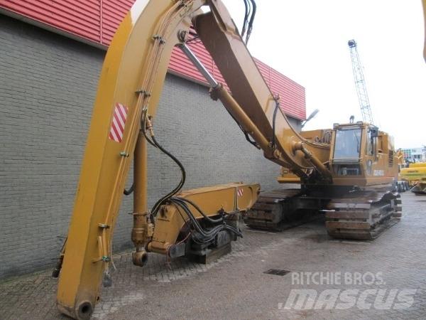 JCB JS 450LC Пилоти

