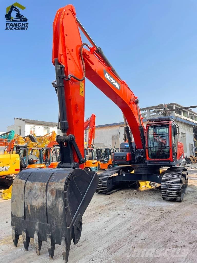 Doosan DX 300 LCA Верижен екскаватор