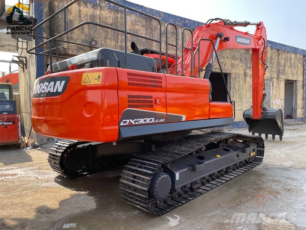 Doosan DX 300 LCA Верижен екскаватор