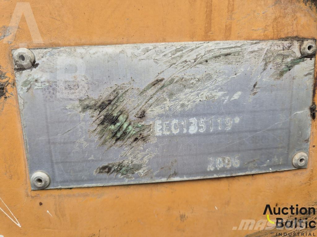 CASE 621 D Колесни товарачи