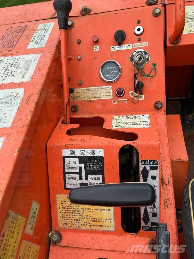 Hitachi CW M 15 Верижни дъмпери