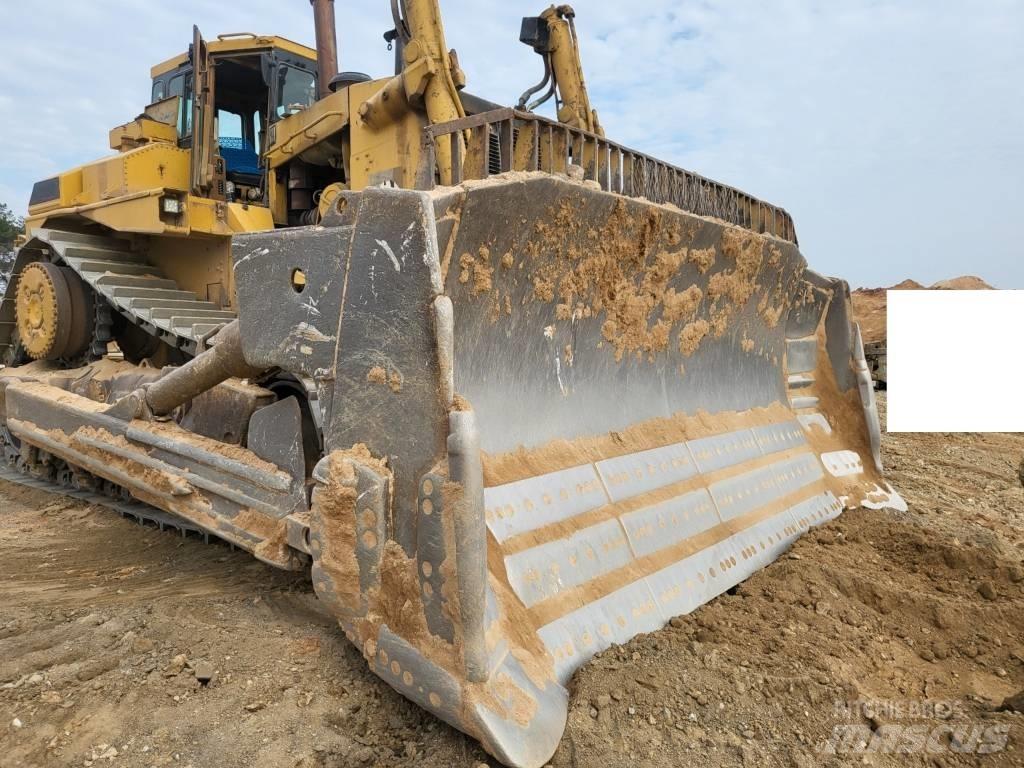 CAT D11N Верижни булдозери
